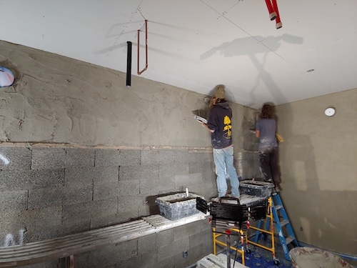 Why Use Plaster And Stucco As Sustainable Building Finishes - Stucco Interior Basement Walls