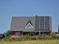 Energy efficient sustainable home with solar panels